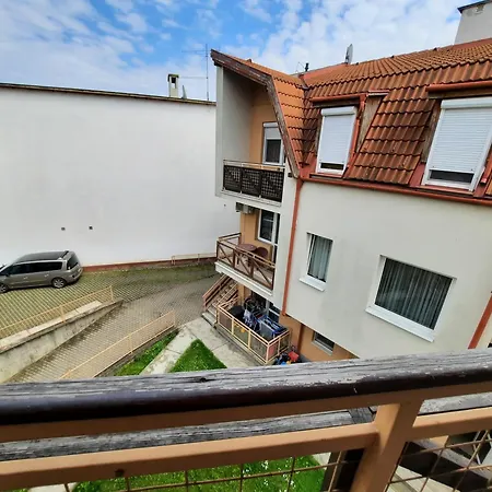 Zoeld Beka Koelcsey Ii Apartment *