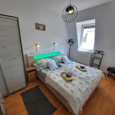 Zoeld Beka Koelcsey Ii * Hajduszoboszlo