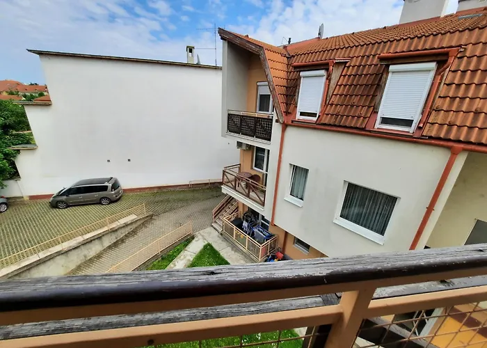 Zoeld Beka Koelcsey Ii Apartament *