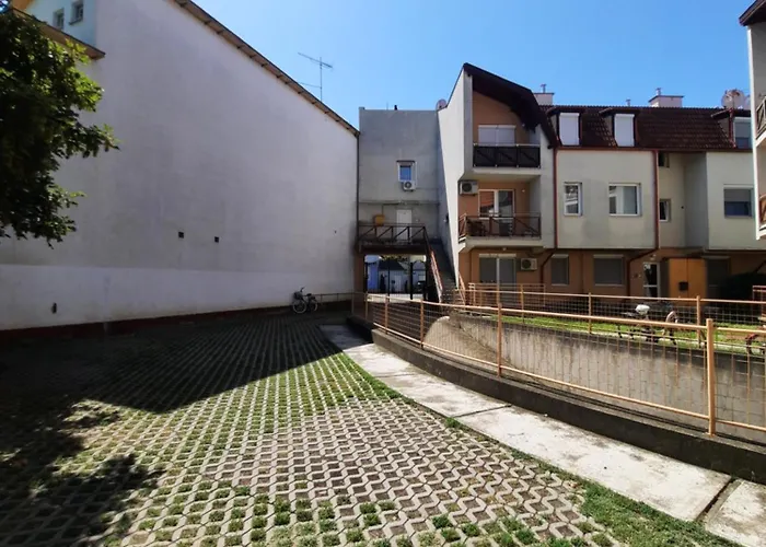 Apartament Zoeld Beka Koelcsey Ii *
